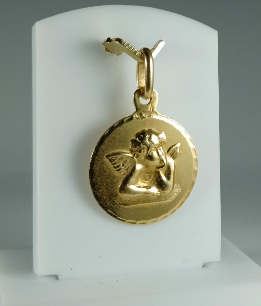 Vendue. Médaille ange en or – Image 2