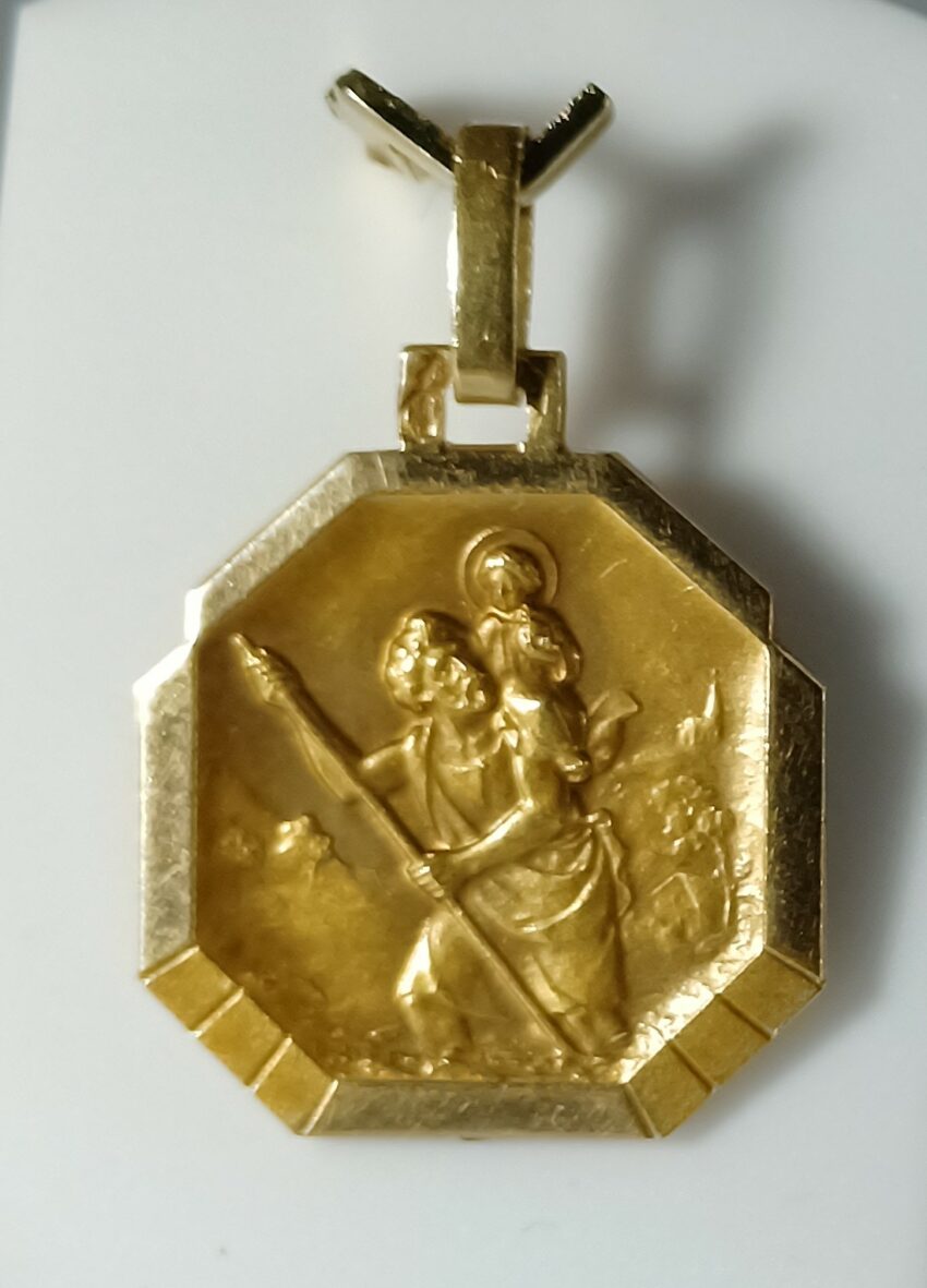 Vendue. Médaille Saint Christophe en or