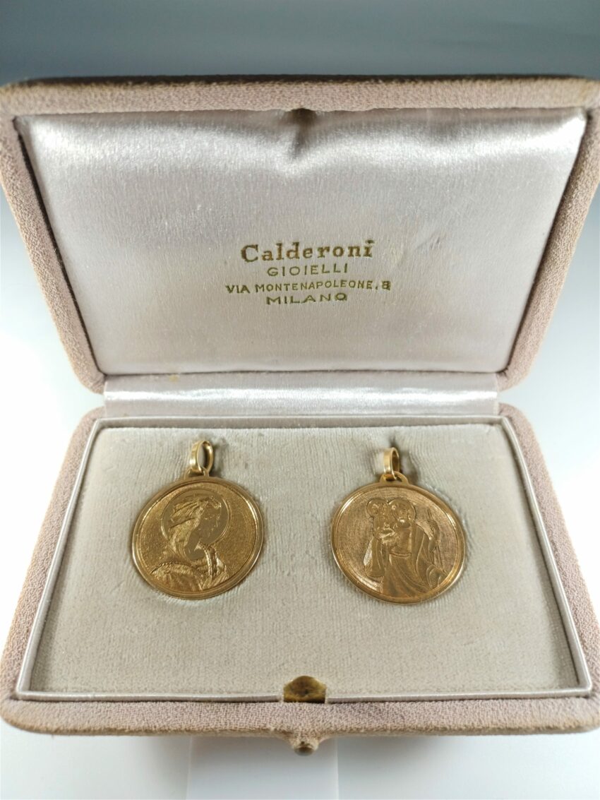 Rare médaille en or guilloché Sainte Vierge – Image 3