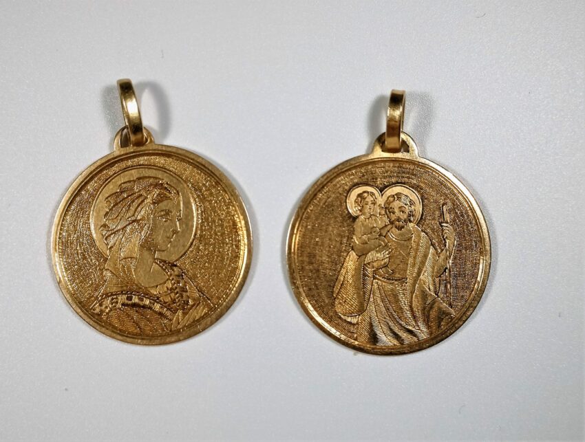 Rare médaille en or guilloché Saint Joseph – Image 2