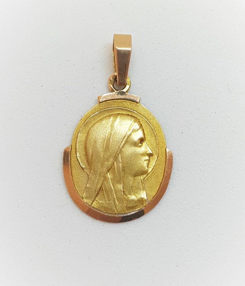 VENDUE. Médaille en or 'Vierge'