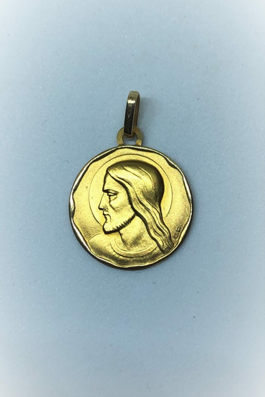Vendue. Médaille Christ