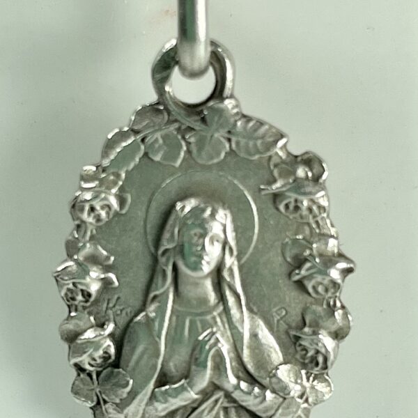 Médaille en argent ovale