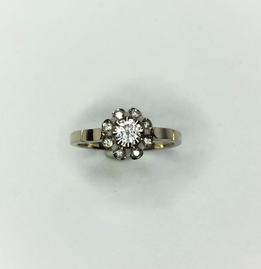 VENDUE. BAGUE DIAMANTS
