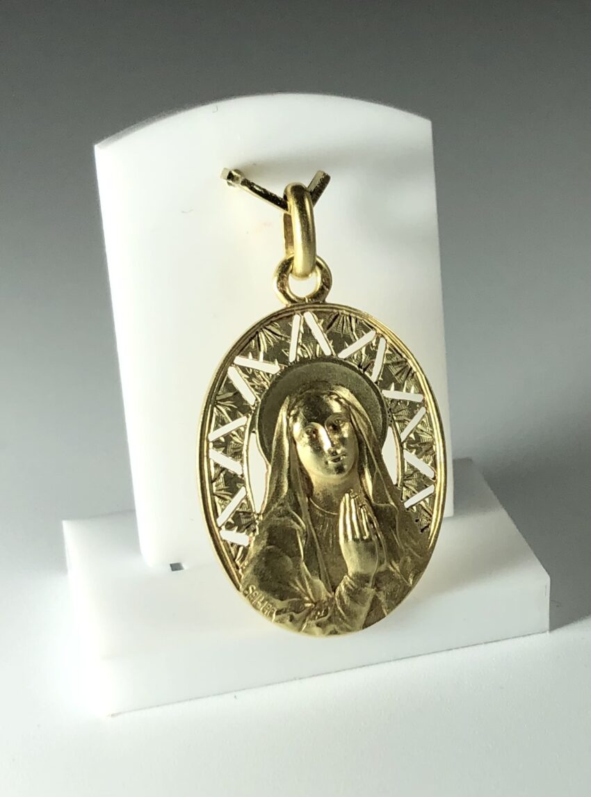 Grande médaille ajourée – Image 3