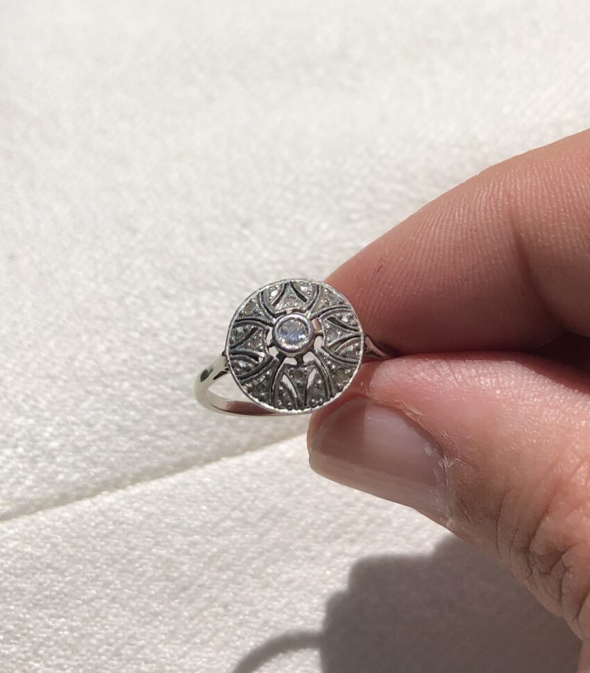 Bague ronde or blanc platine et diamant – Image 6