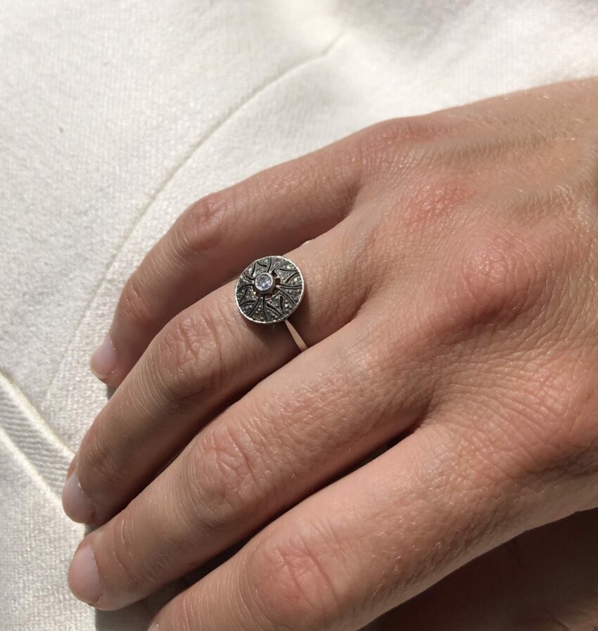 Bague ronde or blanc platine et diamant – Image 7