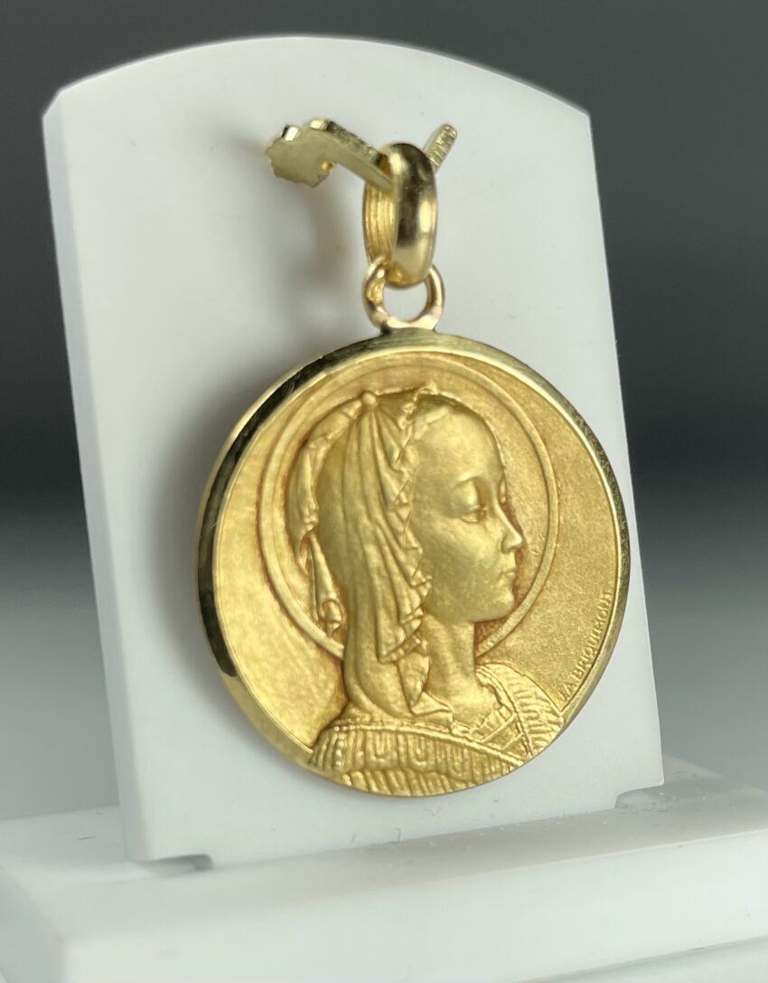 Médaille Vierge de profil