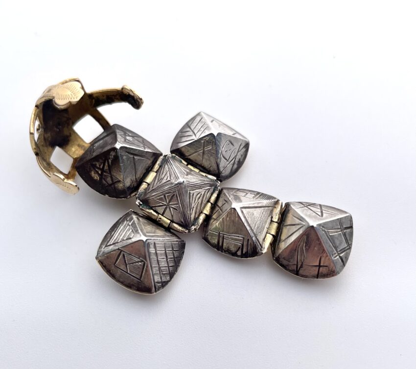 Rare et étonnant pendentif boule en argent et vermeil à transformation – Image 4