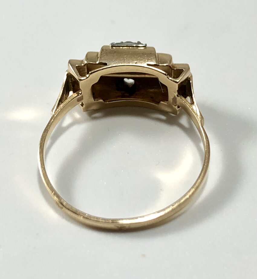 Bague Art Déco en or et diamants – Image 4