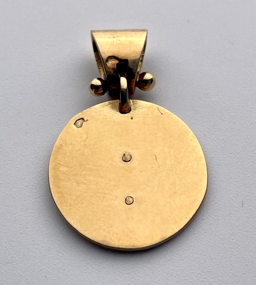 Médaille croix appliquée – Image 3
