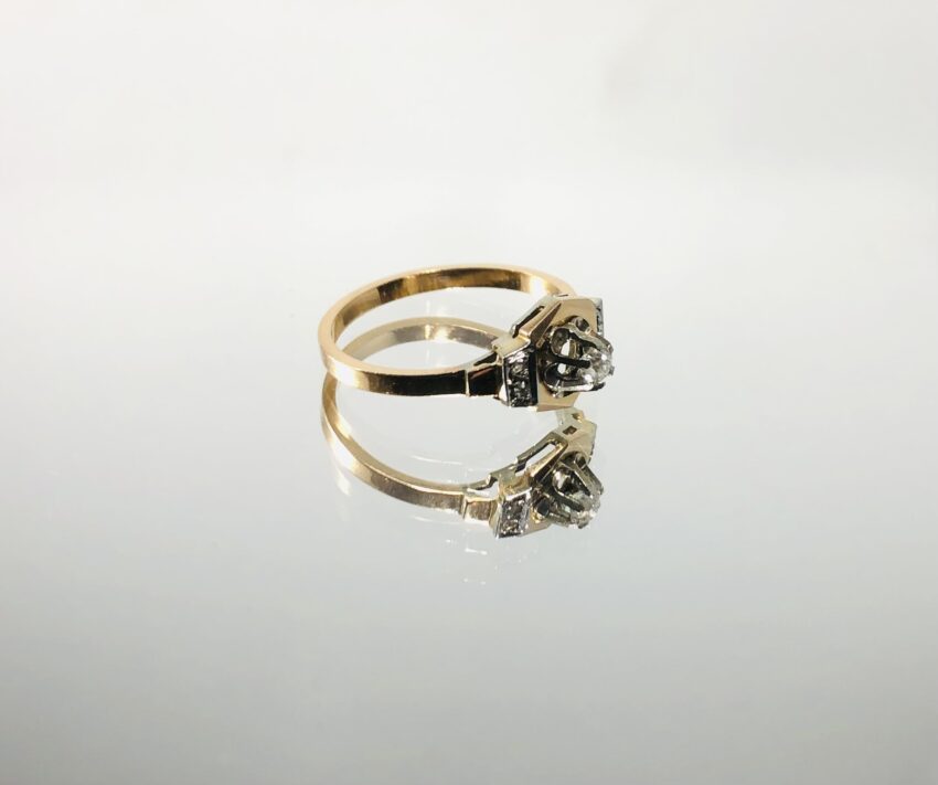 Petite bague en or et diamants