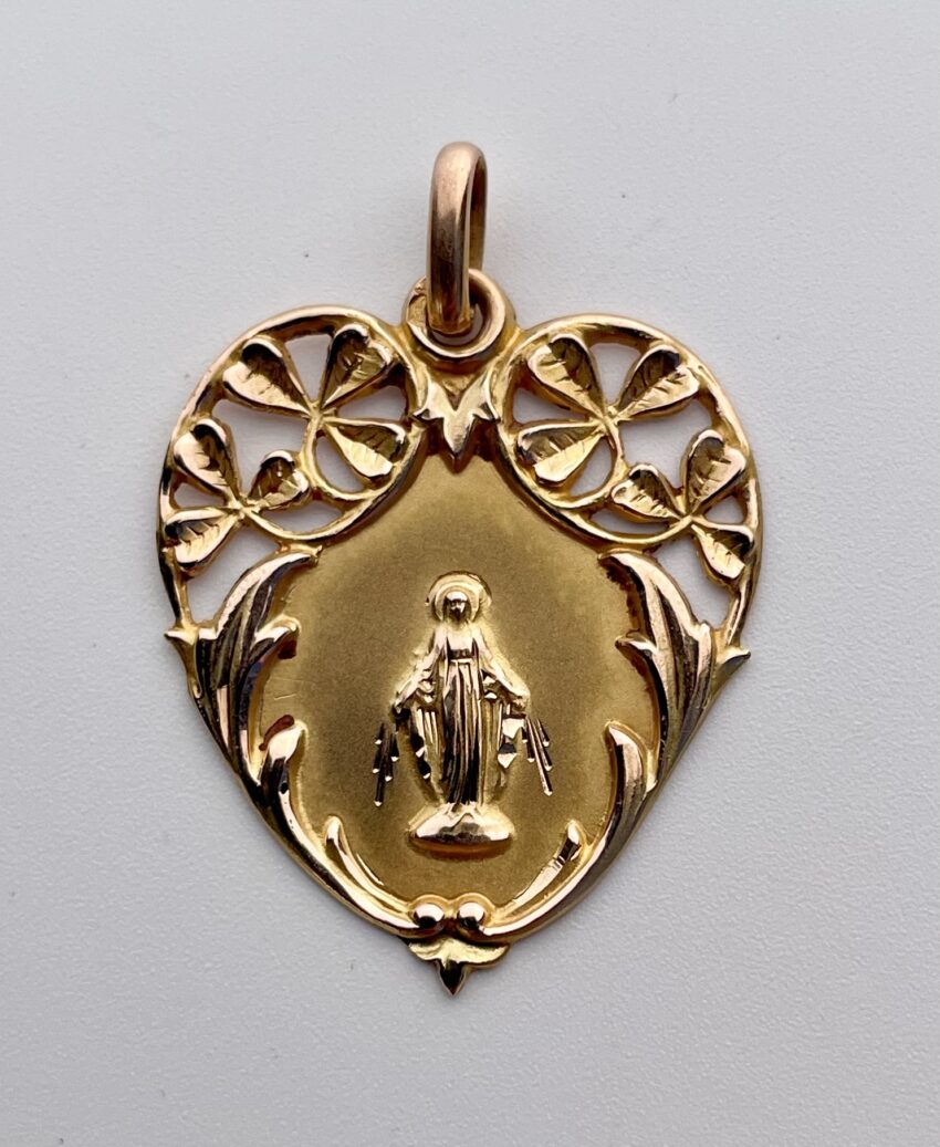 Médaille XIXe en forme de cœur ajouré