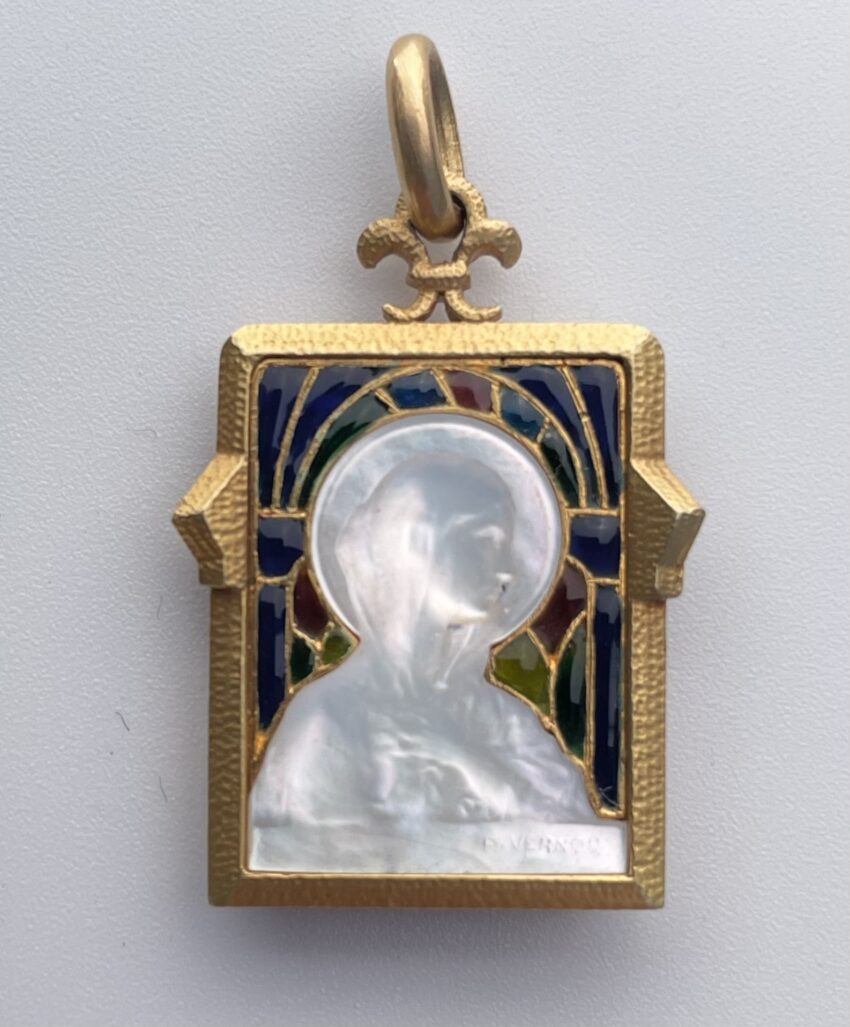 Vendue. Etonnante médaille porte-photo