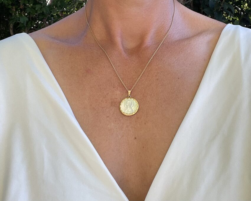 Médaille nacre