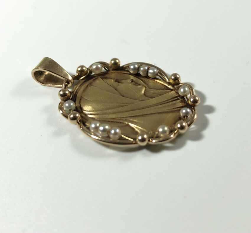 Médaille en or et perles – Image 3