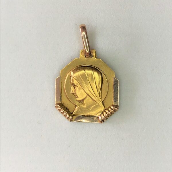 Vendue. médaille ancienne