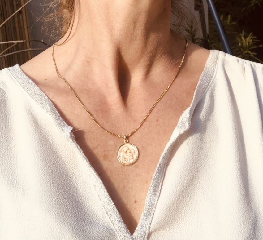Rare médaille en or et ivoire – Image 2