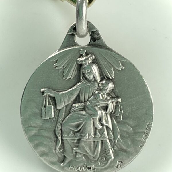 VENDUE. Médaille de scapulaire en argent