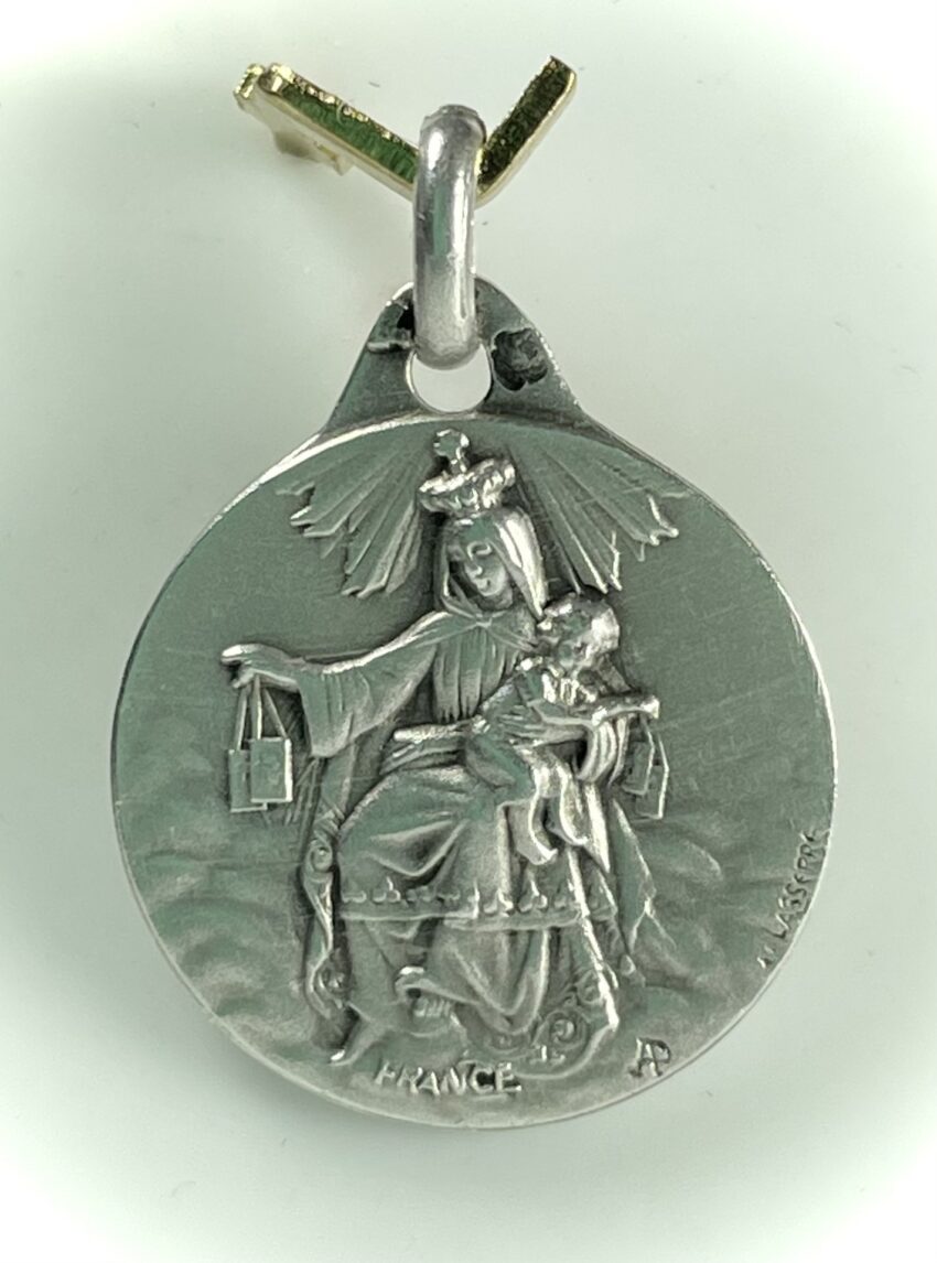 VENDUE. Médaille de scapulaire en argent
