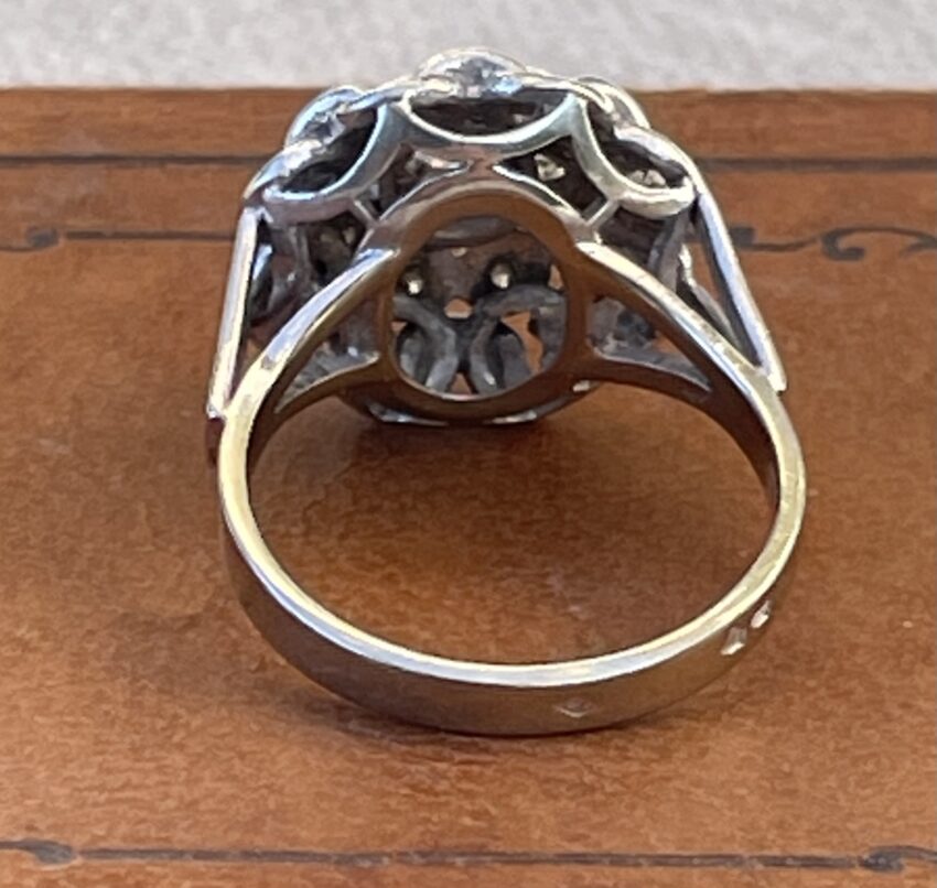 Bague vintage or blanc et diamants – Image 5