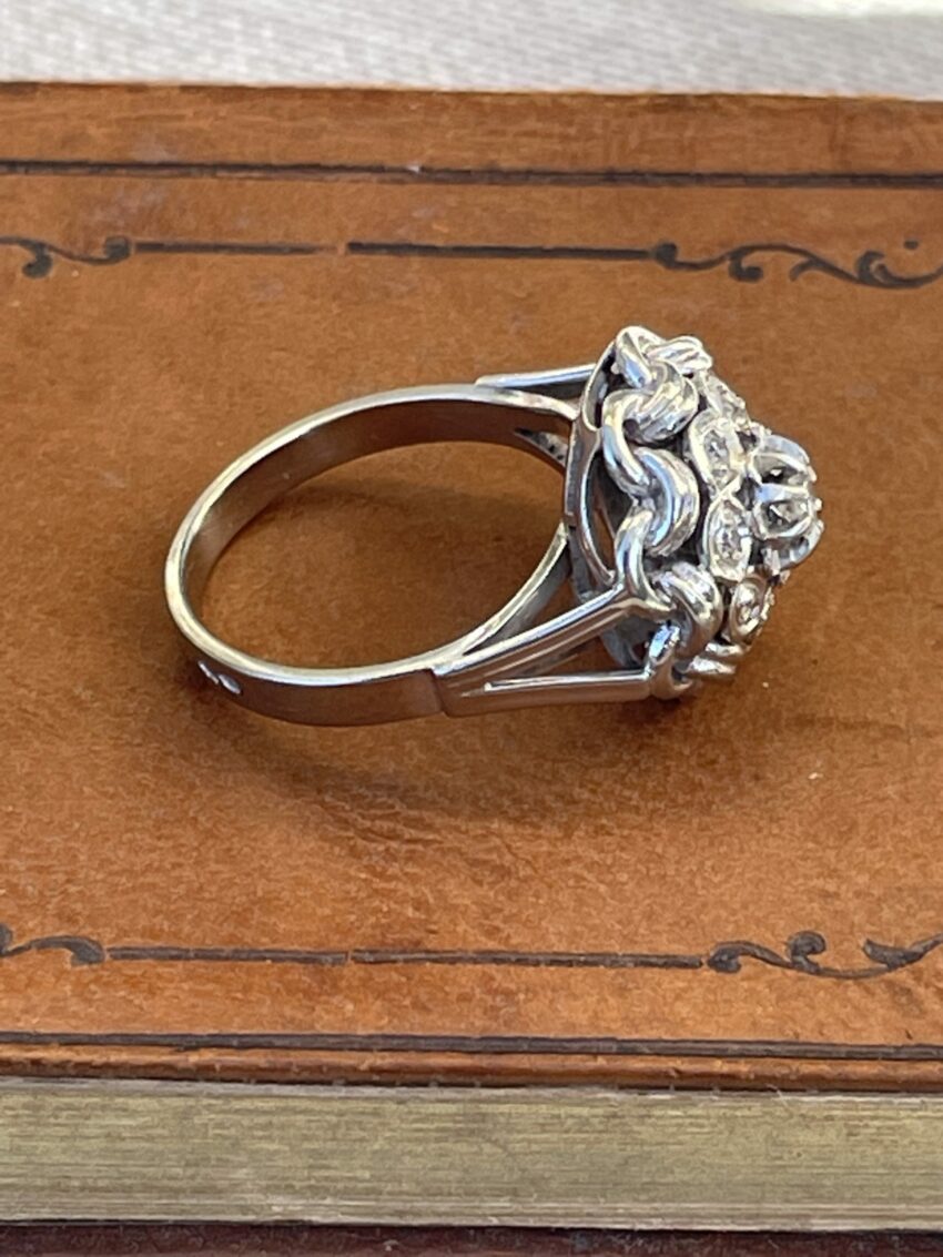 Bague vintage or blanc et diamants – Image 4