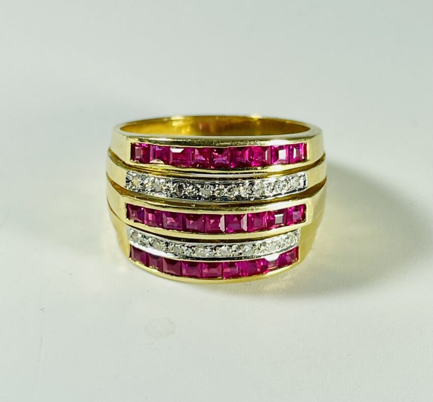 Bague or et lignes de rubis – Image 2
