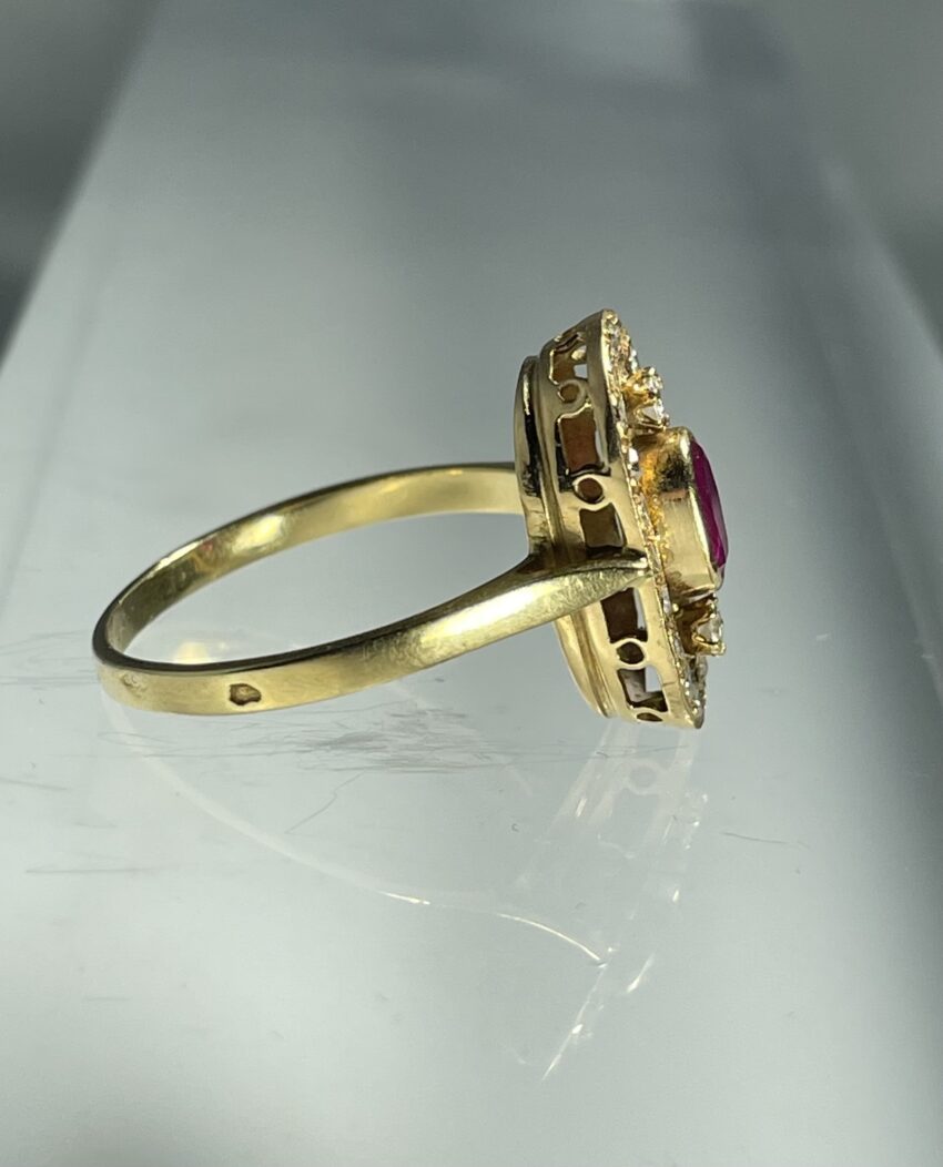 Bague or jaune rubis et diamants – Image 2