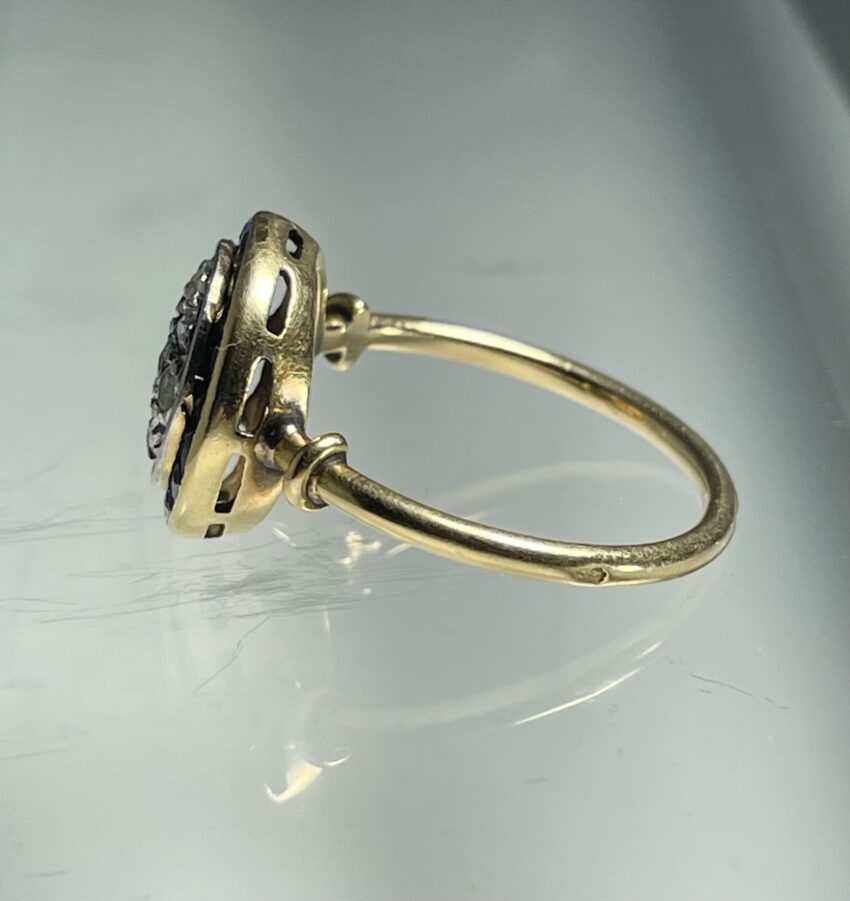 Bague ronde, diamants et saphirs calibrés – Image 3