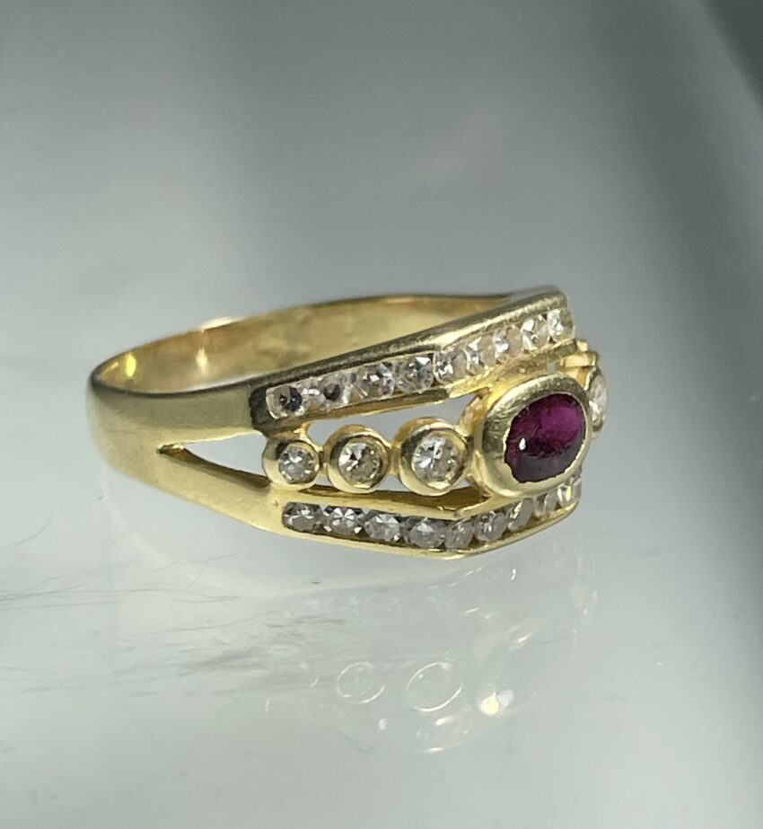 Bague en or ajouré, lignes de diamants – Image 3