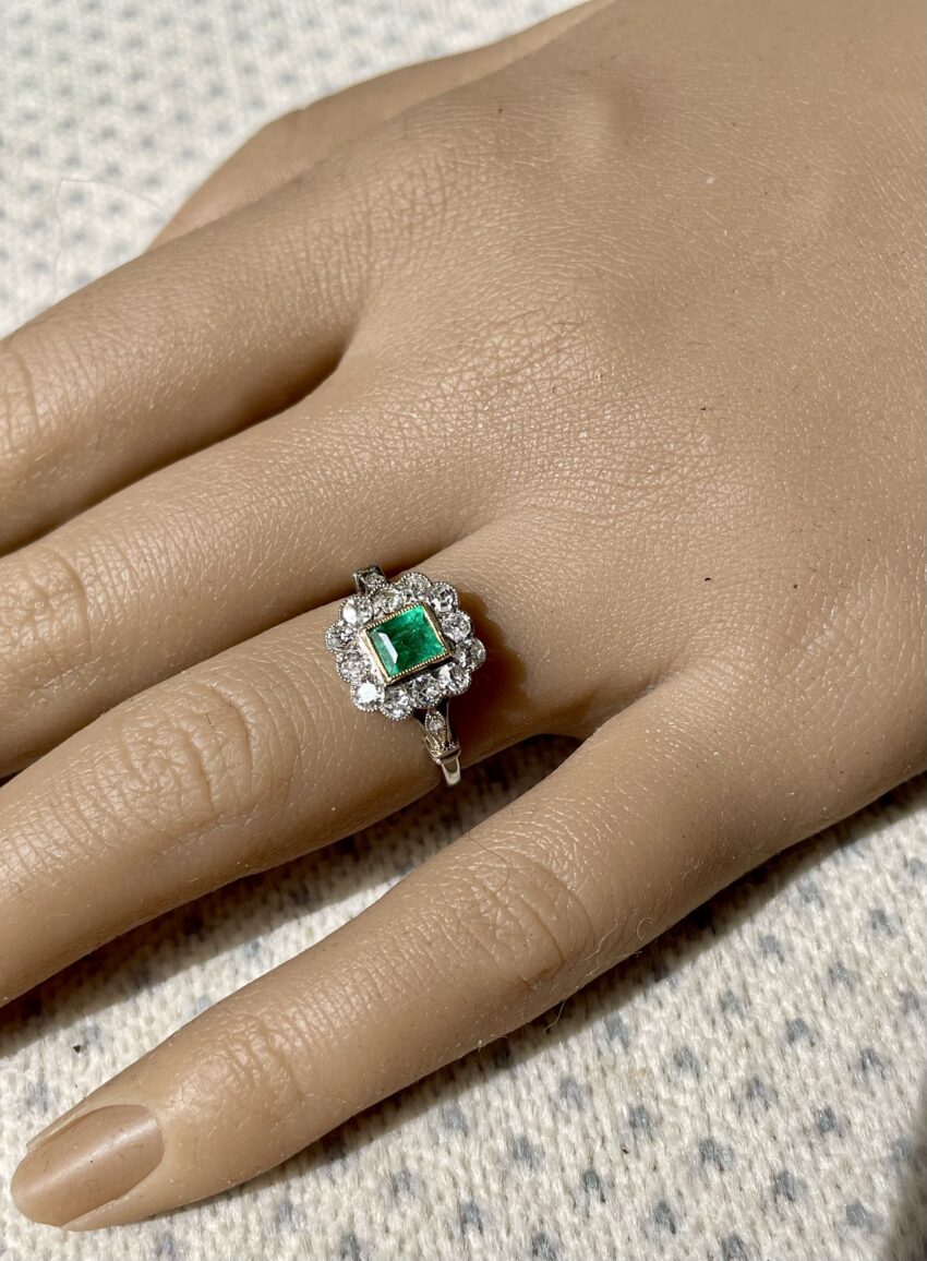 Bague début XXe, émeraude et diamants – Image 5