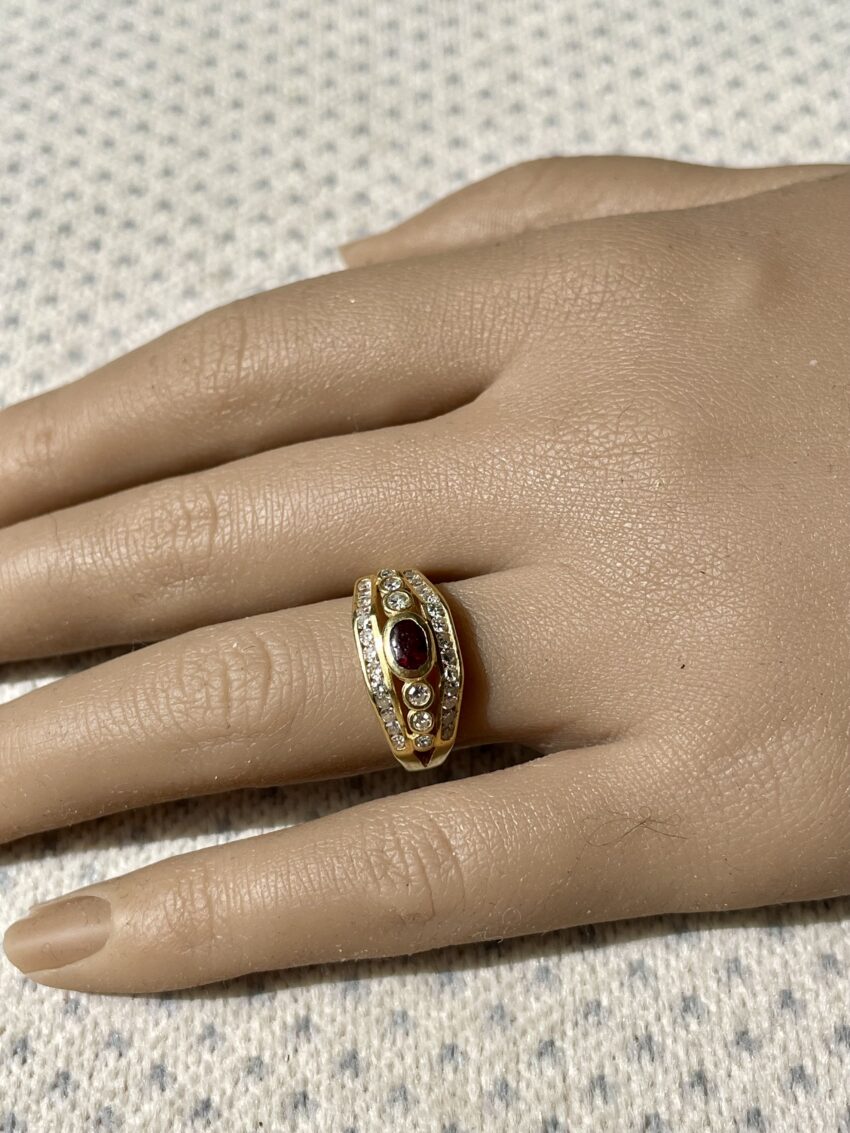 Bague en or ajouré, lignes de diamants – Image 5