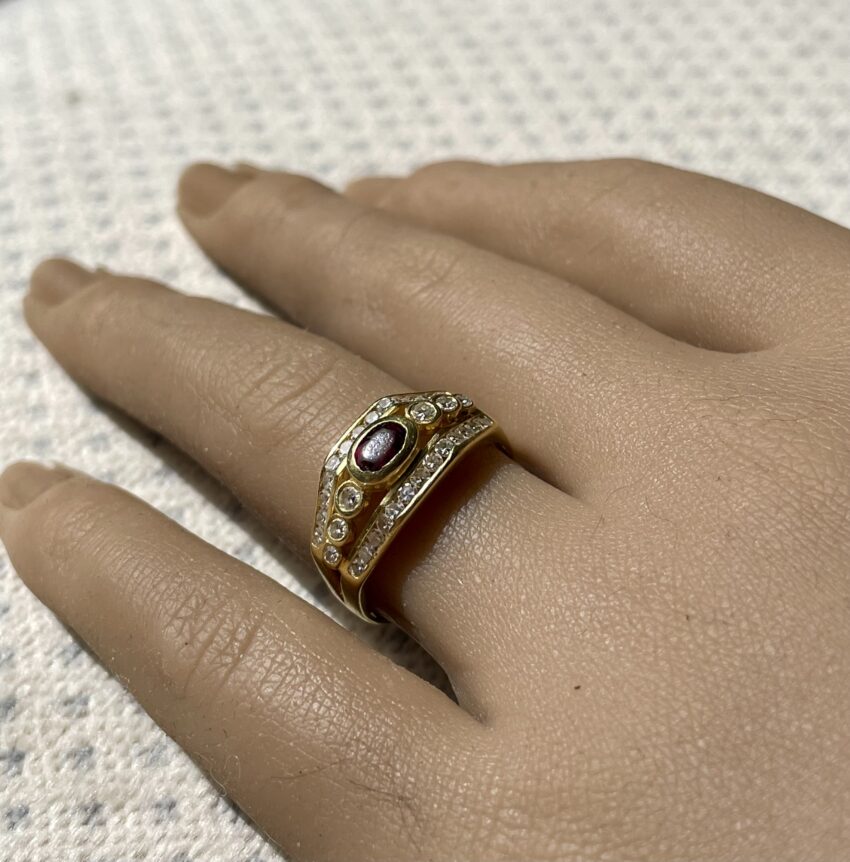 Bague en or ajouré, lignes de diamants – Image 4