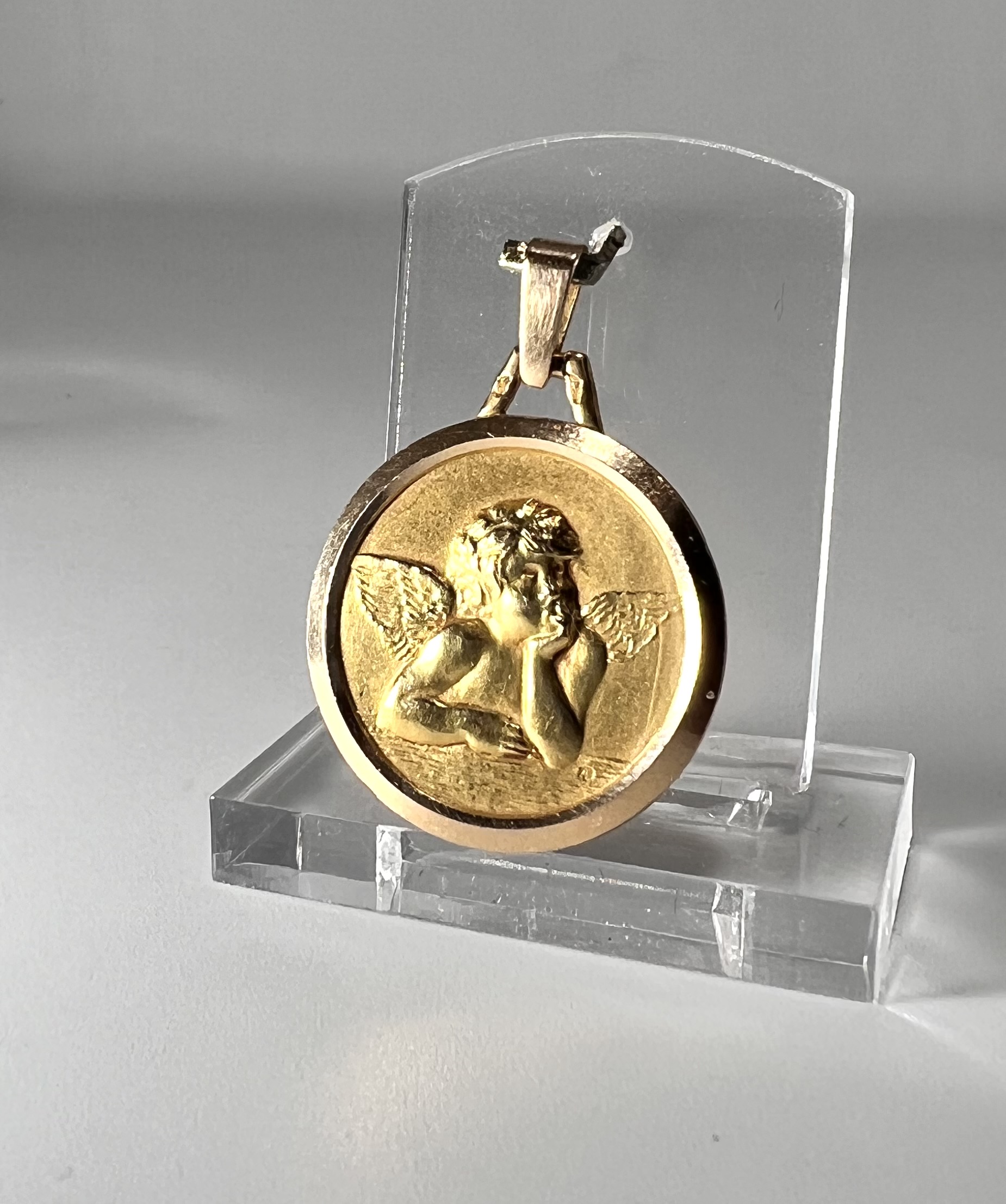 Médaille ange en or