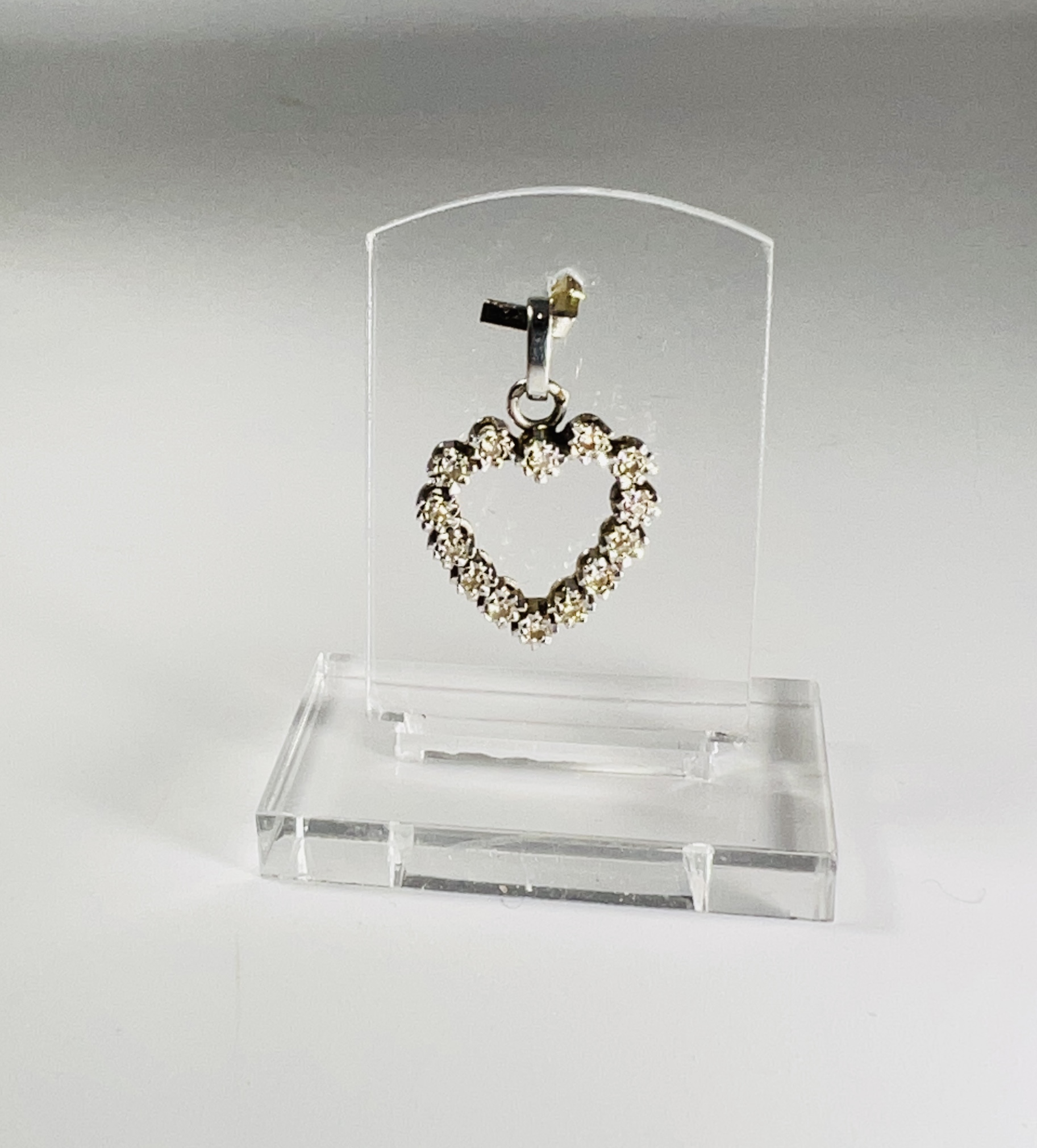 Pendentif coeur or blanc et diamants – Image 4