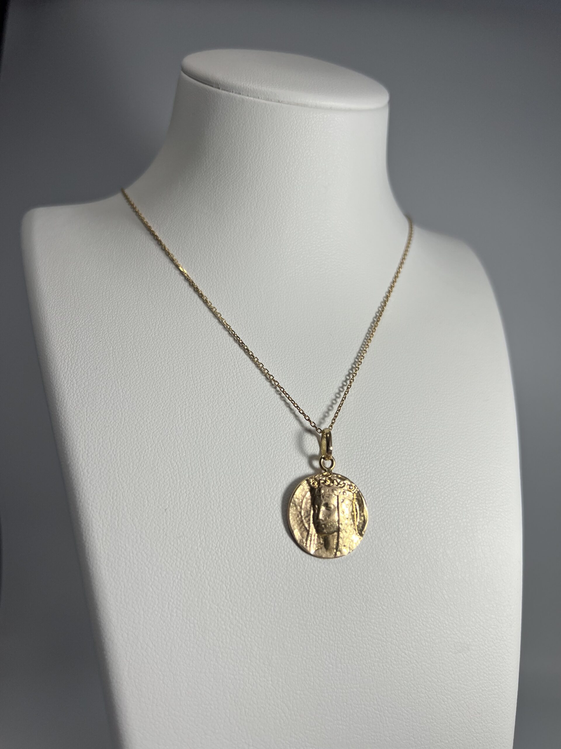 Médaille en or Vierge couronnée – Image 2