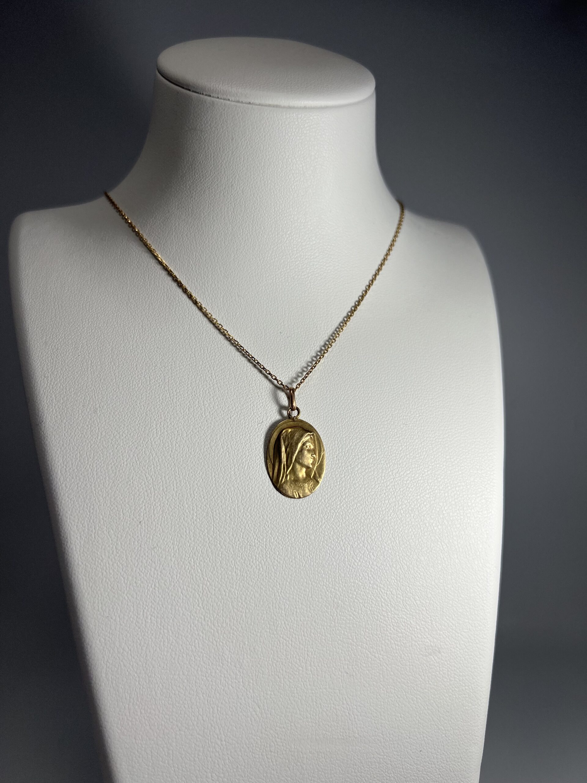 Médaille ovale Vierge – Image 3