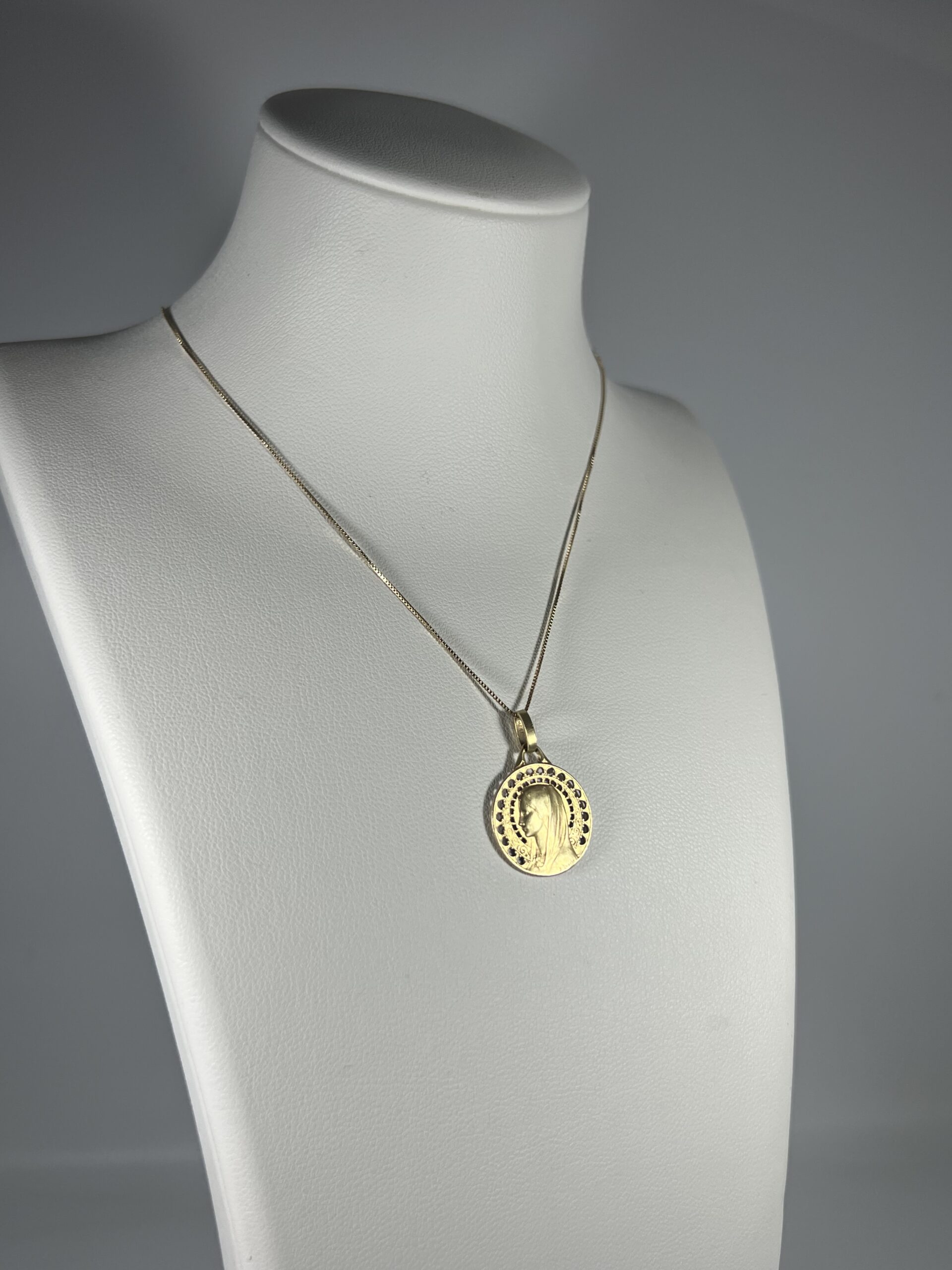 DROPSY. Médaille ajourée en or – Image 4
