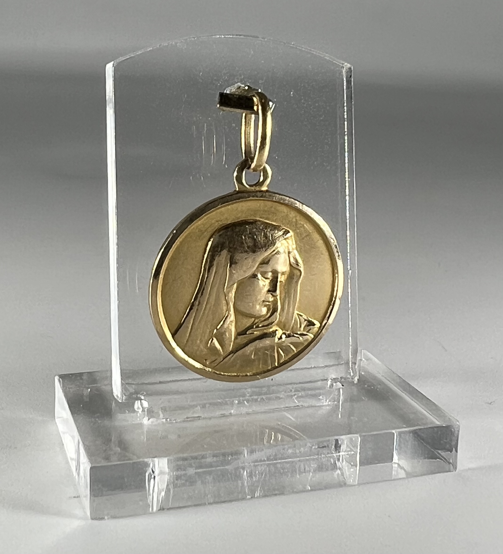 Médaille en or Vierge au voile